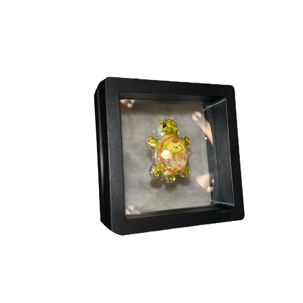 Sanrio Pompompurin Shimmery Yellow Lucky Turtle with 3D Floating Frame Display - Picture 6 of 13